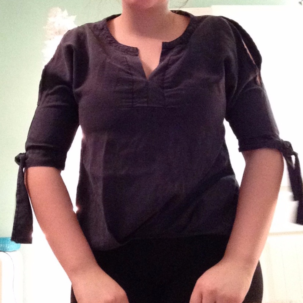 Dina Be navy blue top